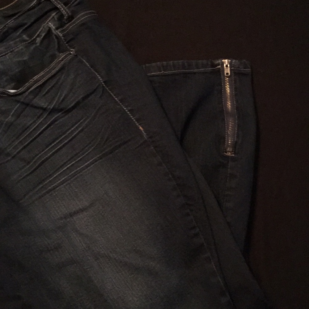 Jeans - Picture 2 of 2